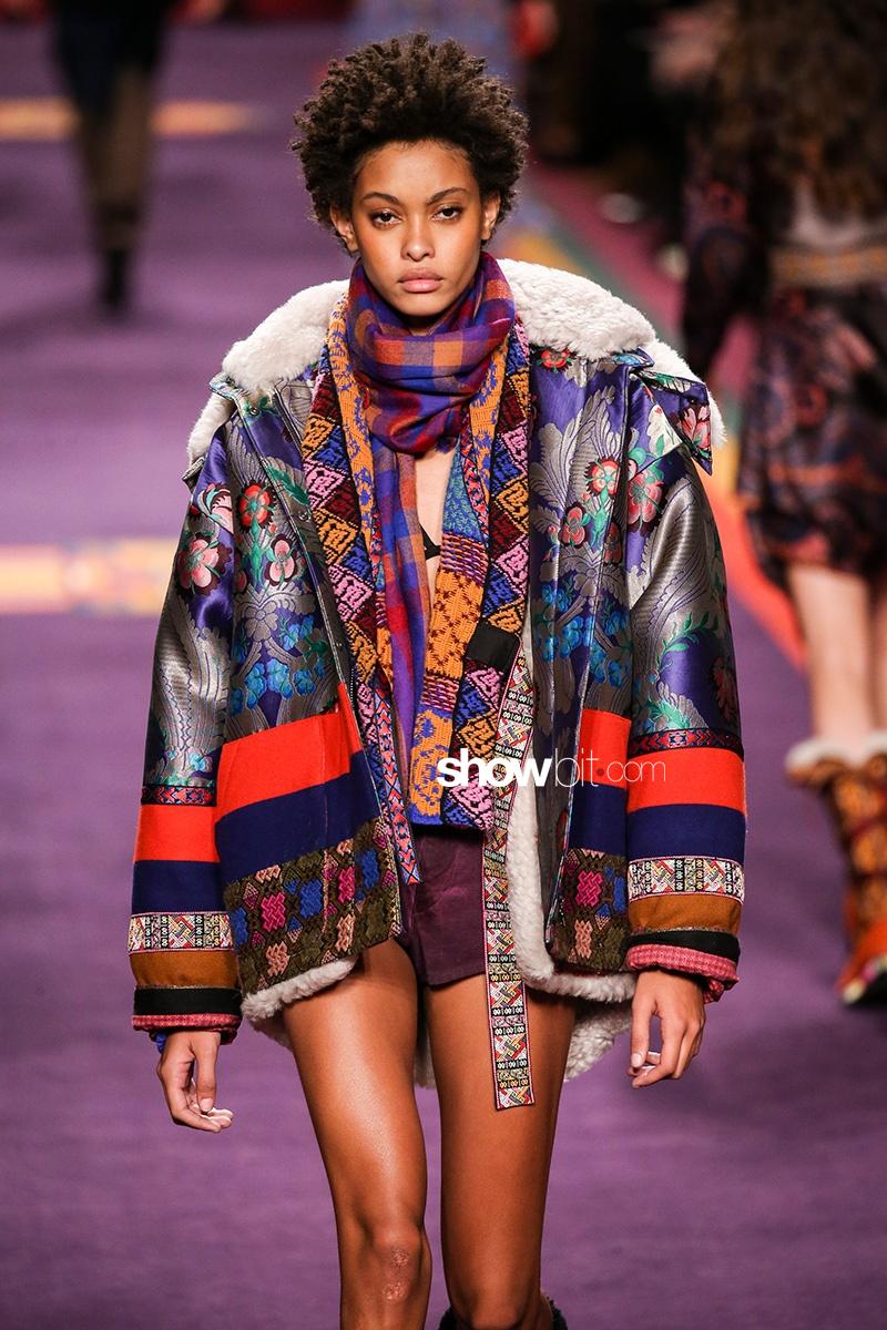 Etro, Sportmax and Versace SS17 show reports: Milan Fashion Week