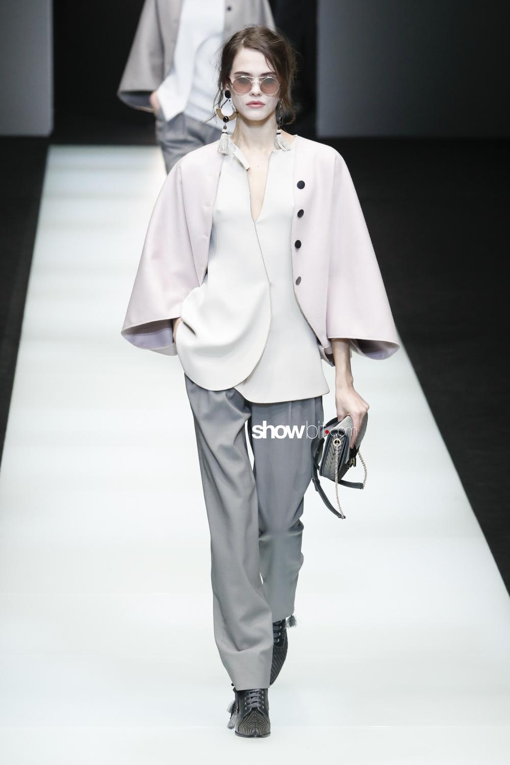 Milan Fashion Week, Giorgio Armani's defence of Classical Beauty - ShowBit