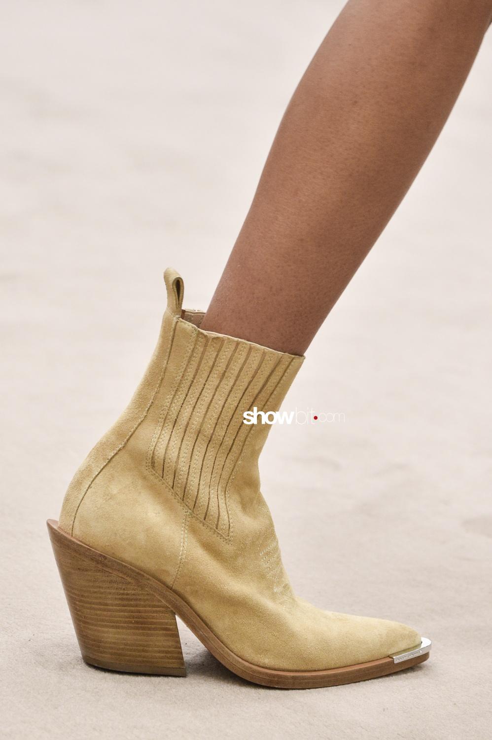 Paco Rabanne close-up shoes Woman Fall Winter 2018 Paris