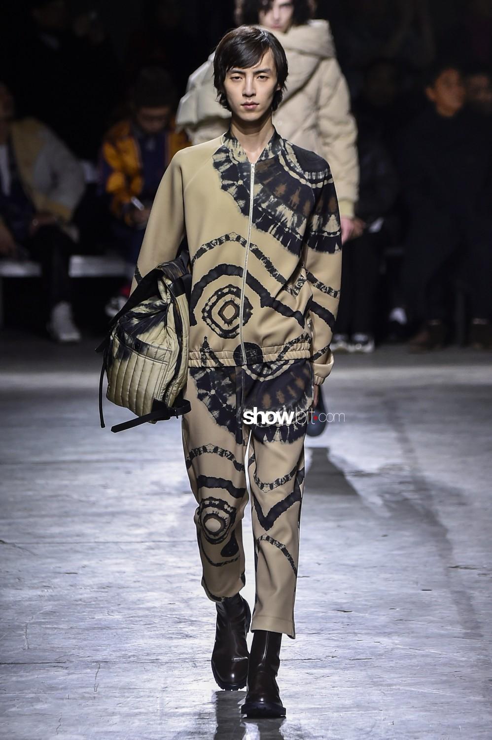 From Paris, Dries Van Noten's FW19 fresh perspective on Menswear - ShowBit