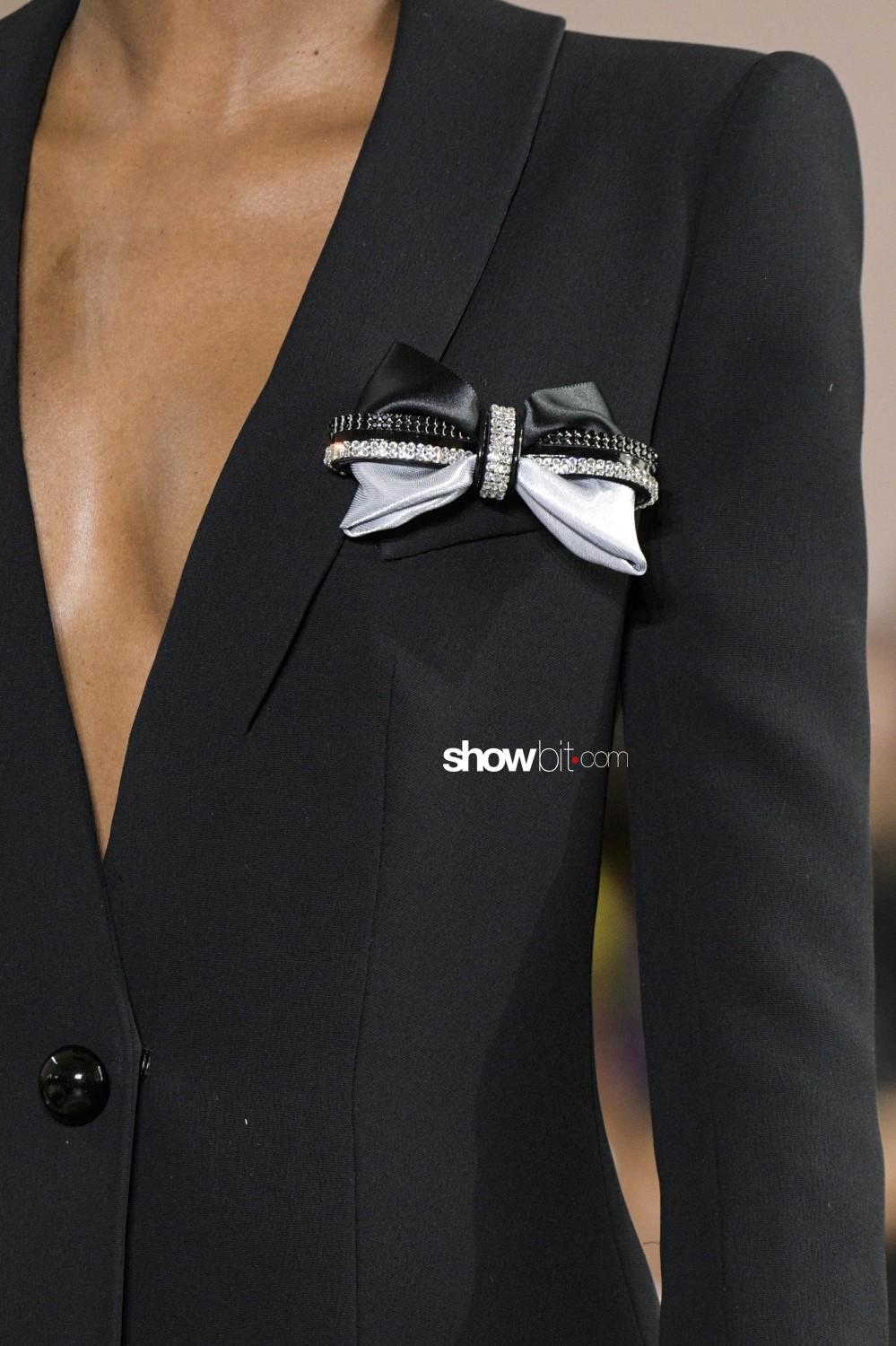 Giorgio Armani Privé close-up Haute Couture Fall Winter 2019 Paris Accessories